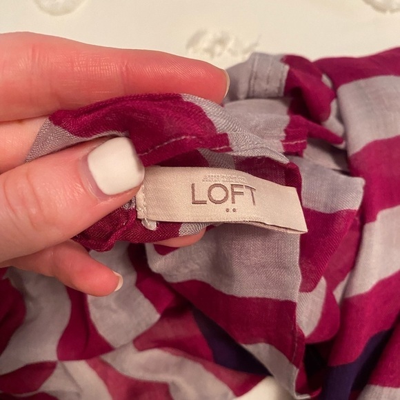 ANN Taylor Loft Infinity Scarf - Picture 4 of 8